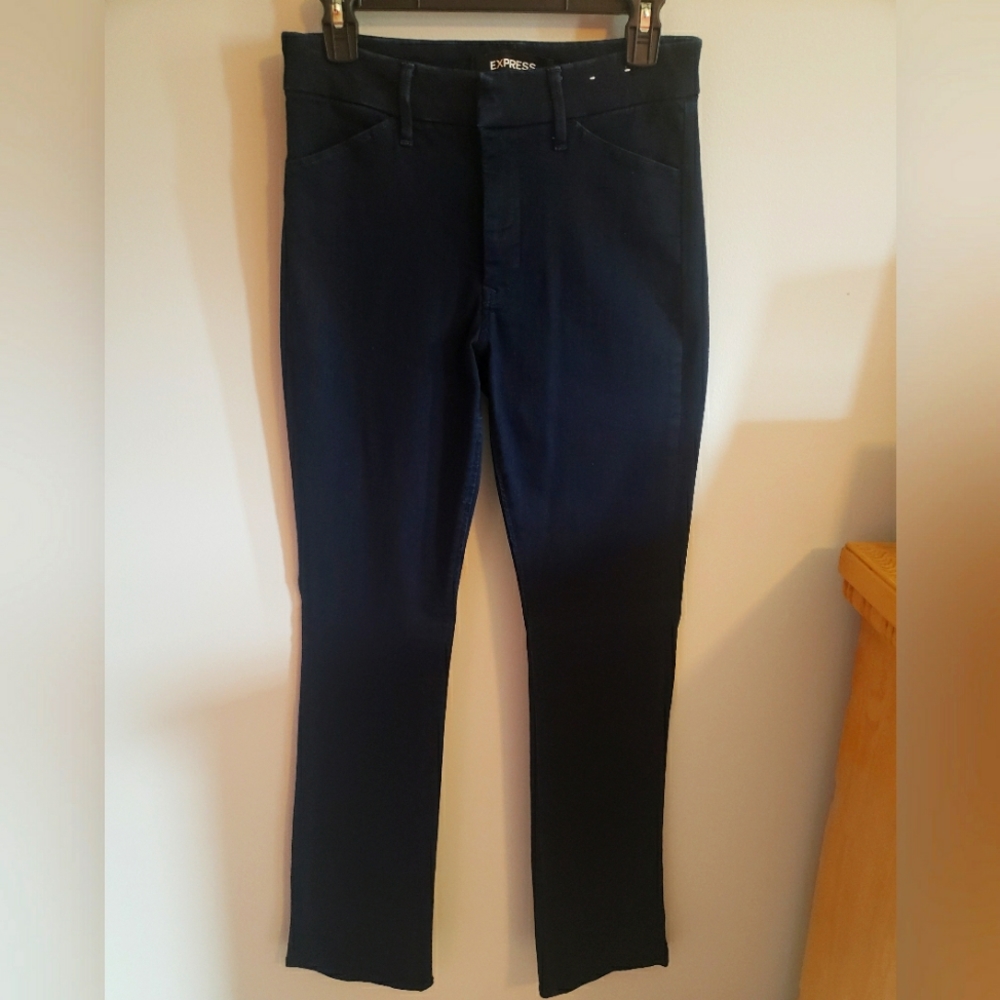 Express Jeans Stretch/ Barley Boot High Rise. Size 6/R.